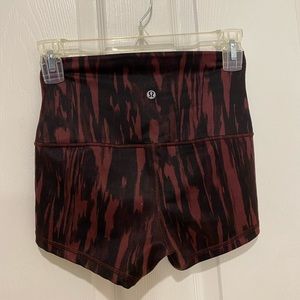 COPY - Lululemon right shorts